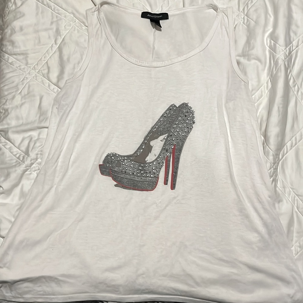 This is a classic high heel with diamond stones, lightly worn.
